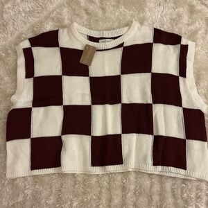 Vestique Burgundy and White sweater vest